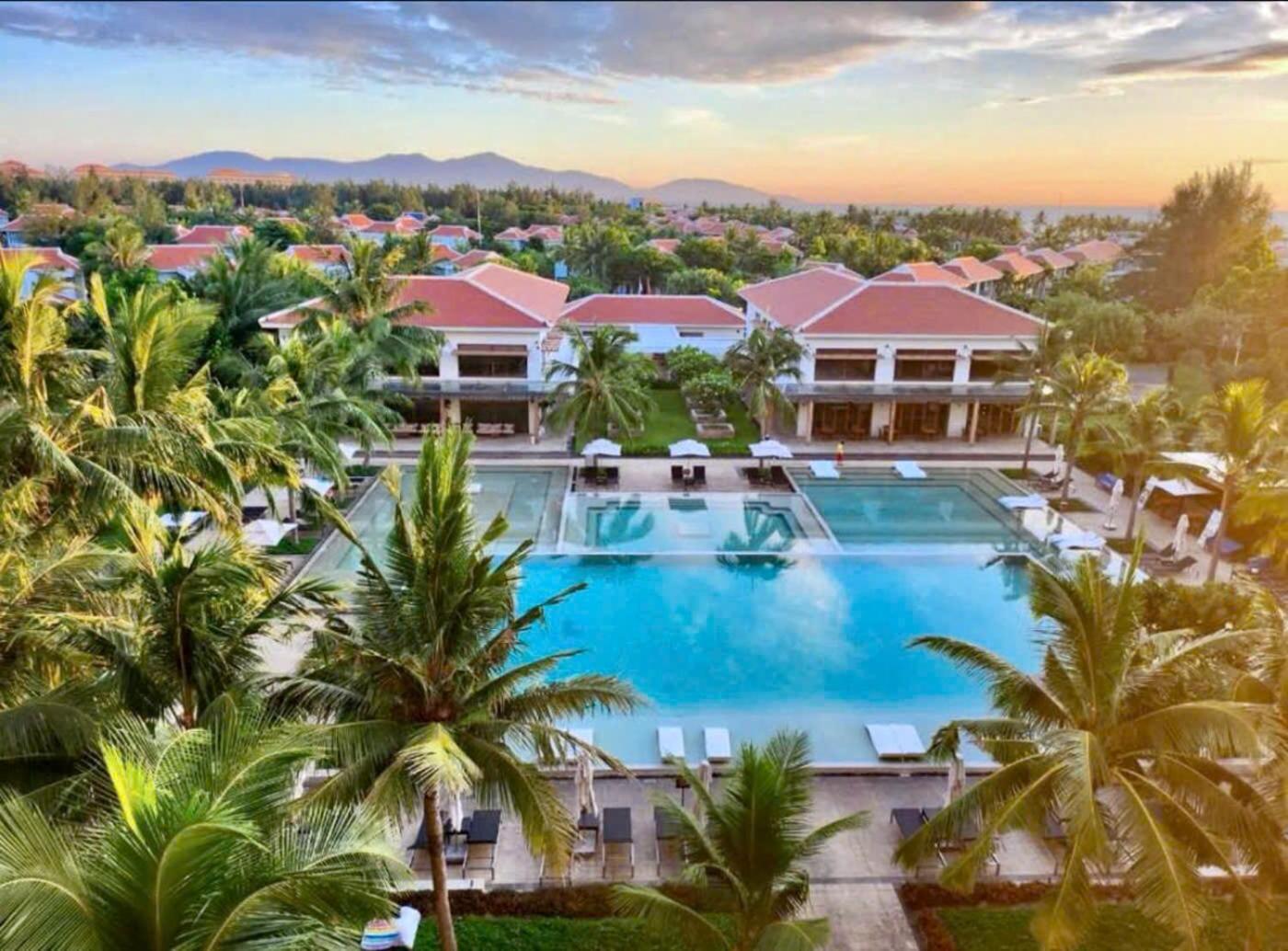 Luxury Dana Beach Resort & Spa Đà Nẵng Extérieur photo
