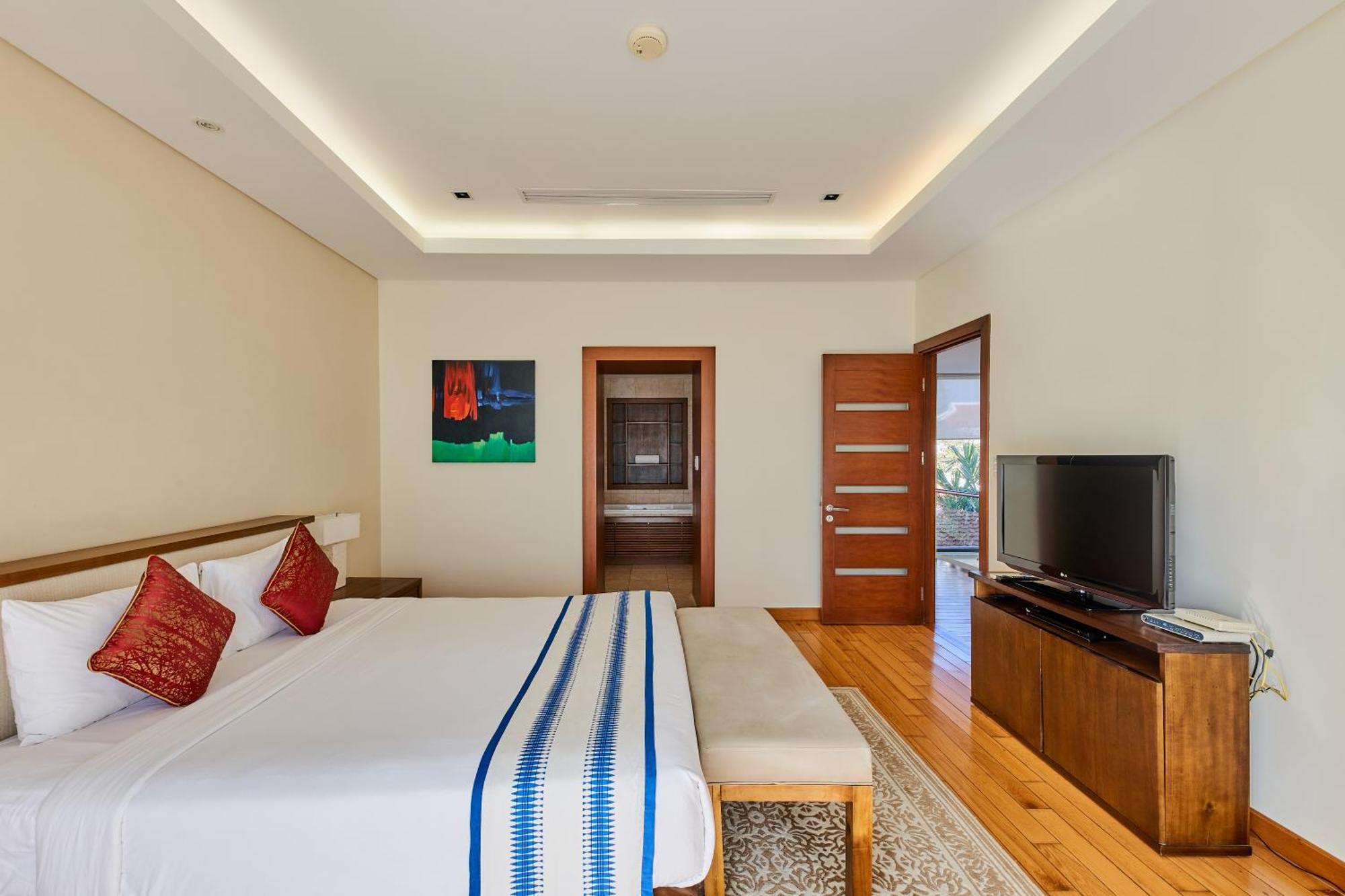 Luxury Dana Beach Resort & Spa Đà Nẵng Chambre photo